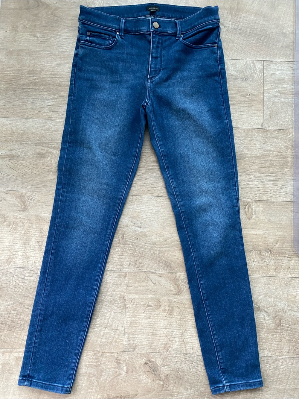 Ann Taylor Skinny Jeans in Dark Blue Wash
